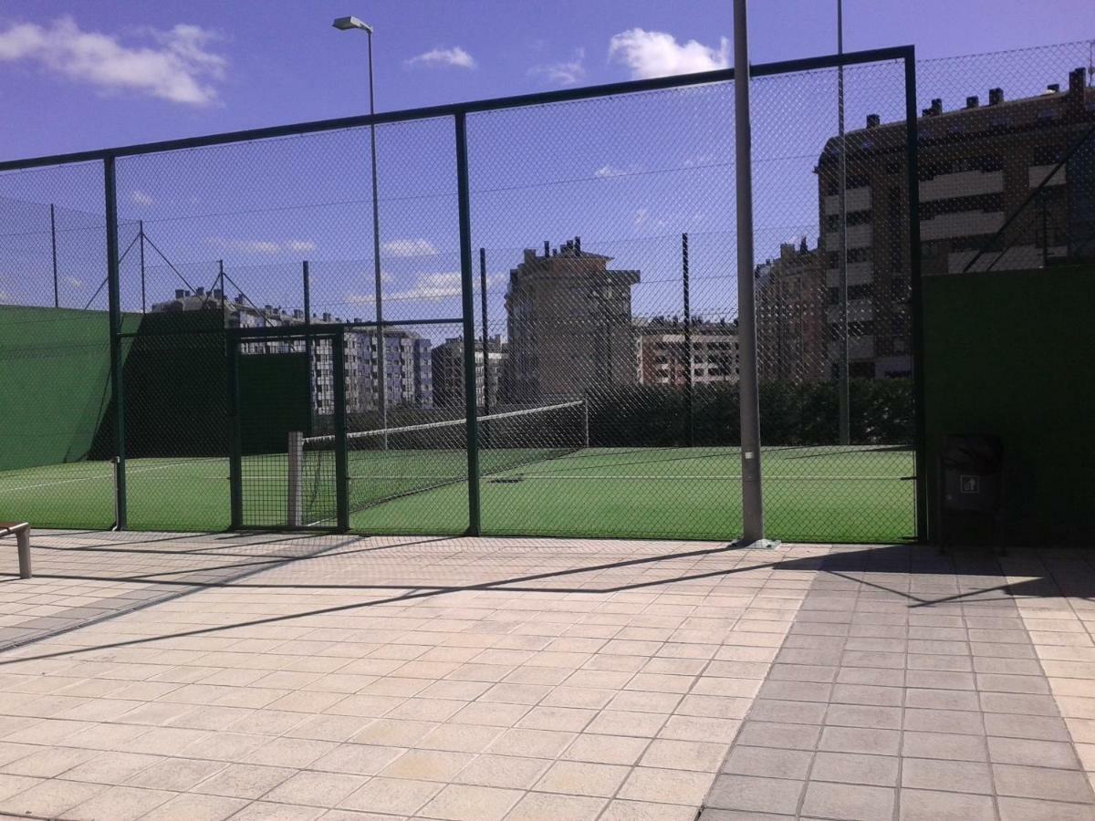 شقة Torre De La Fuente Aprtovistas Piscina Parking اوفيدو المظهر الخارجي الصورة